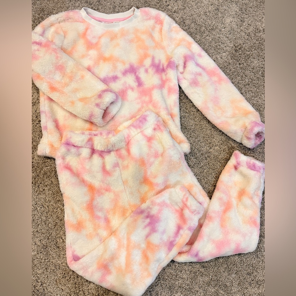 Cat & Jack Girls' Plush tie-dye loungewear set Size M(7/8)